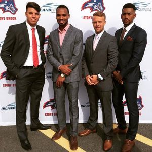 Meet your Posher, Devin